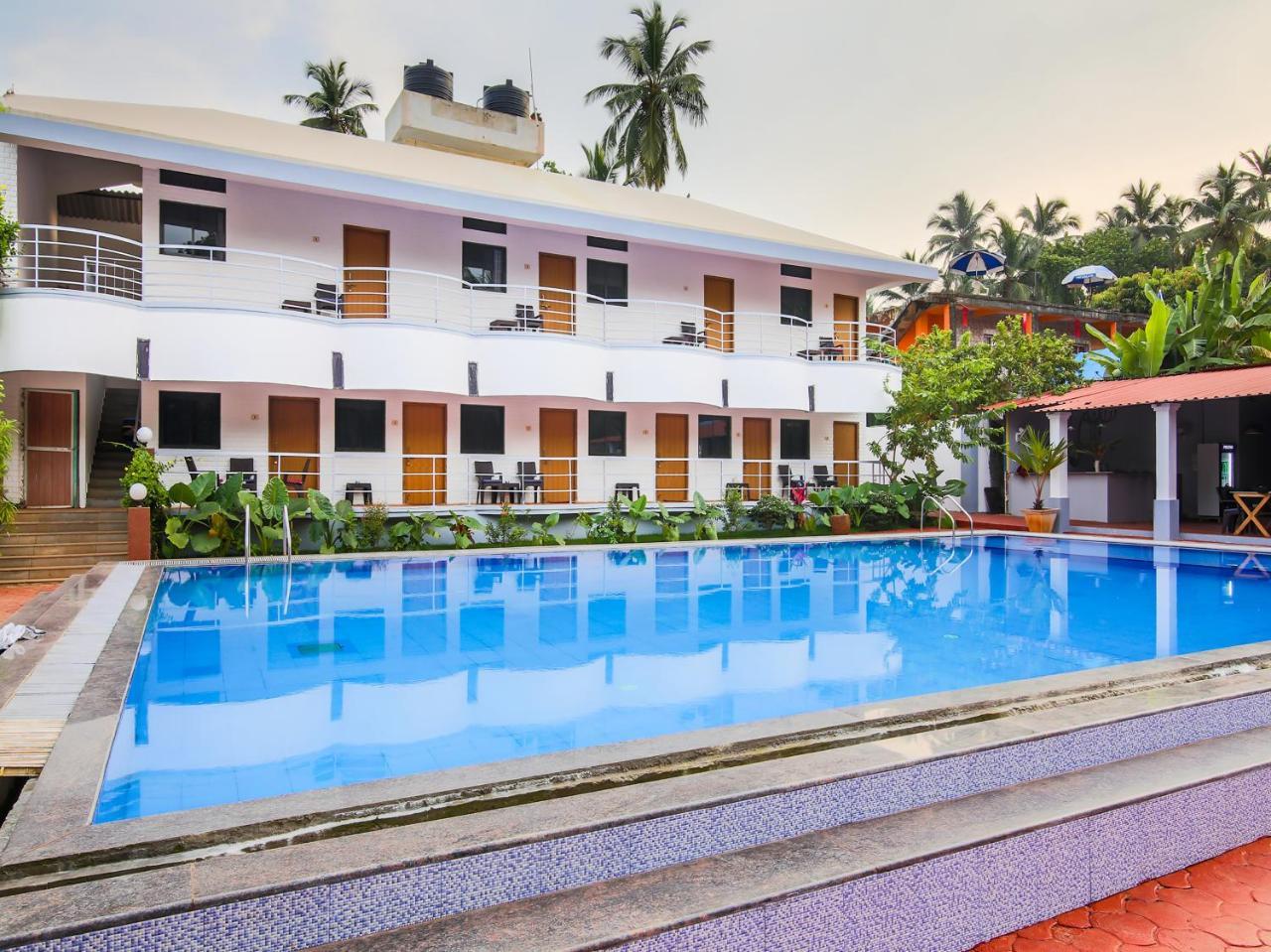 Oyo 22056 Arambol Plaza Beach Resort Eksteriør billede