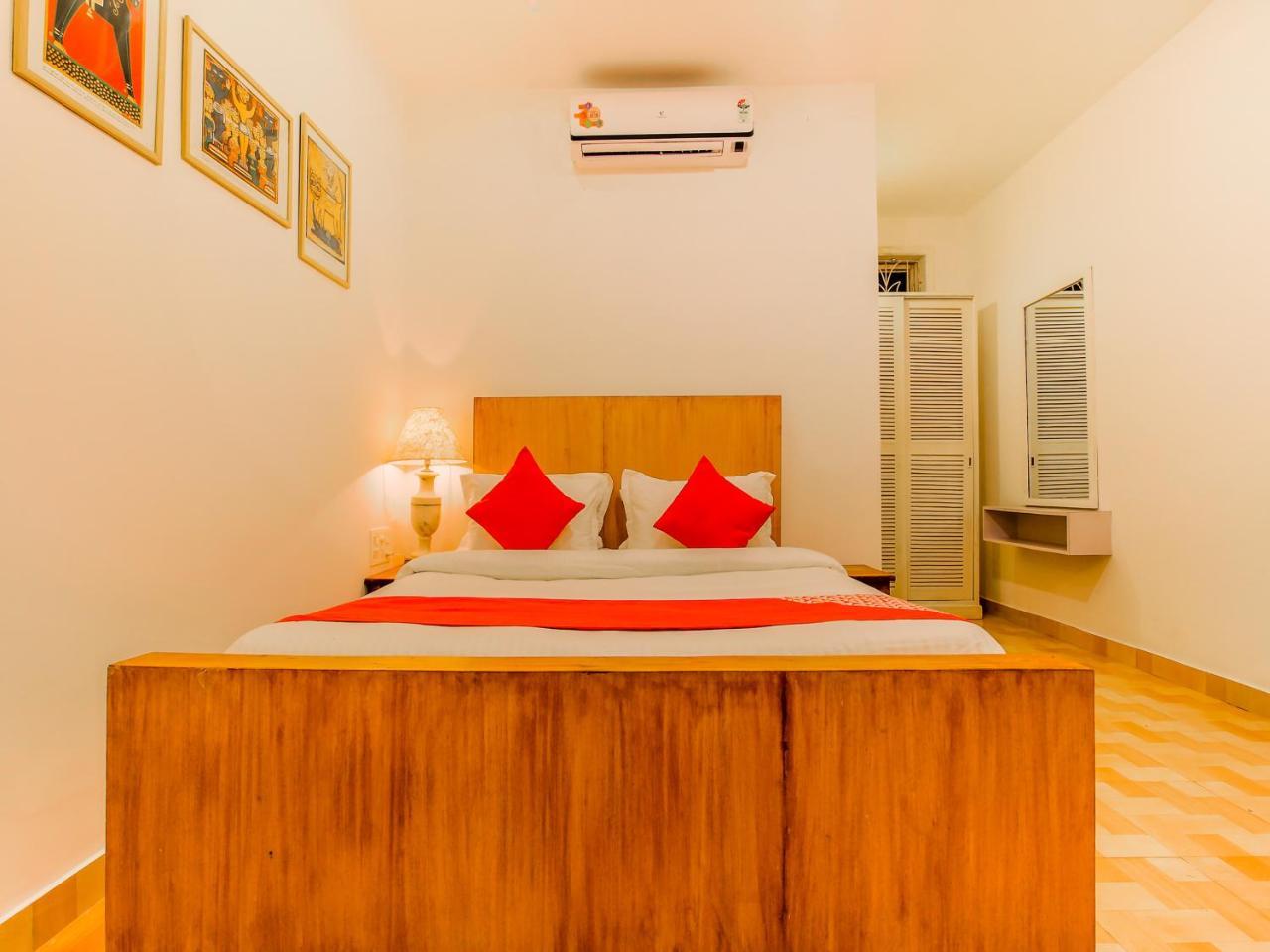 Oyo 22056 Arambol Plaza Beach Resort Eksteriør billede