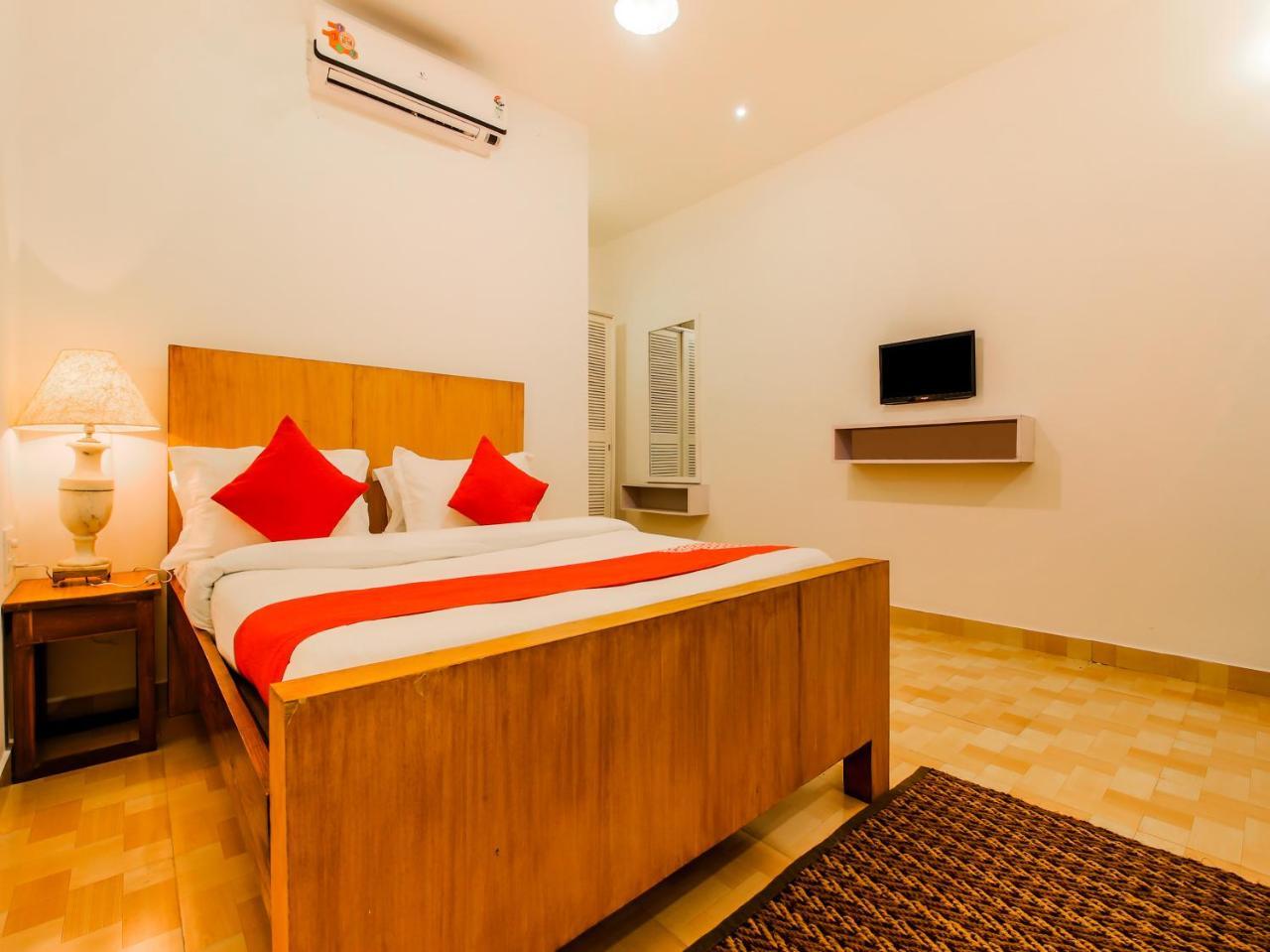 Oyo 22056 Arambol Plaza Beach Resort Eksteriør billede